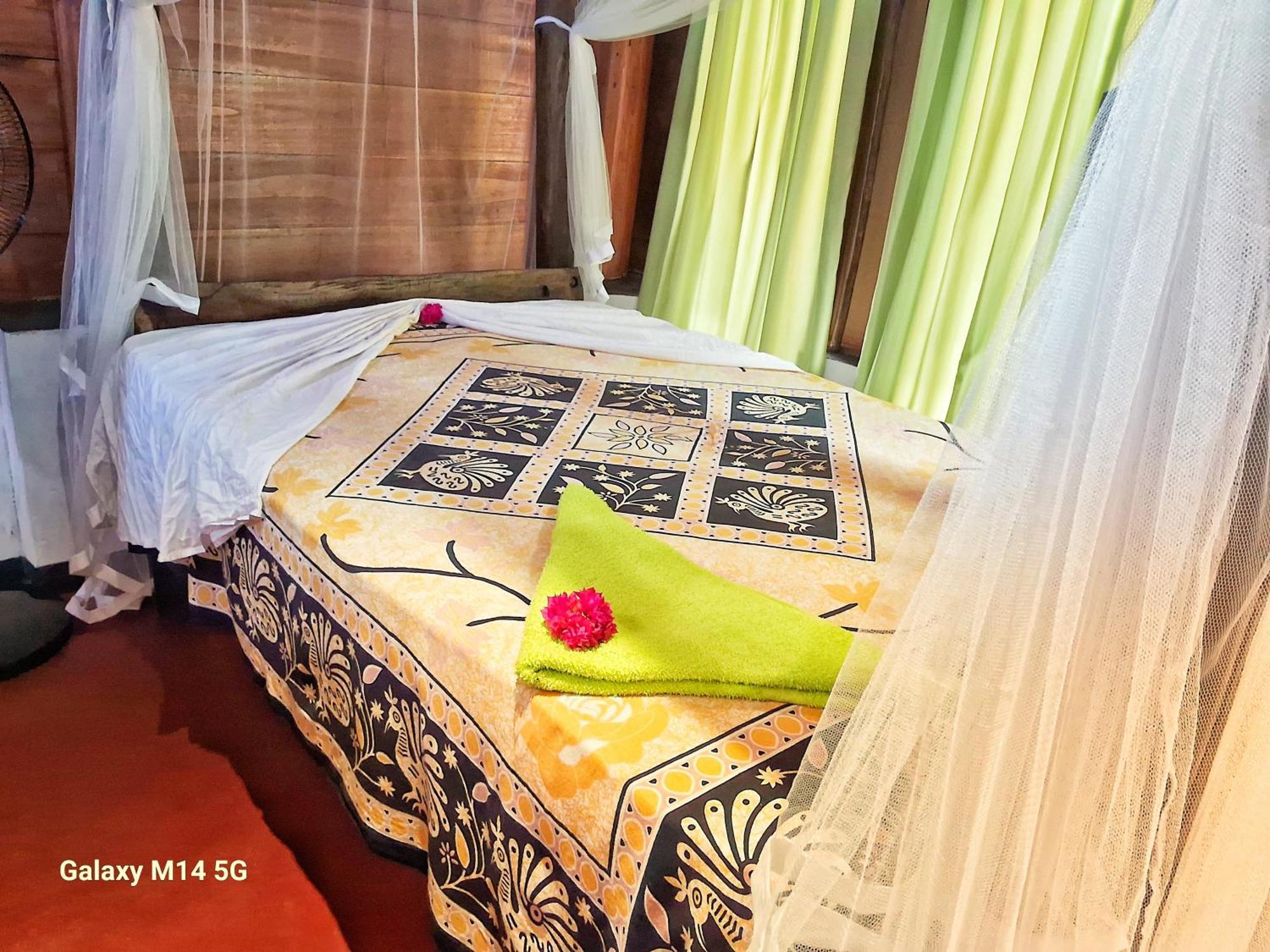 Sea Sound Cabana & Restaurant Appartement Tangalle Buitenkant foto