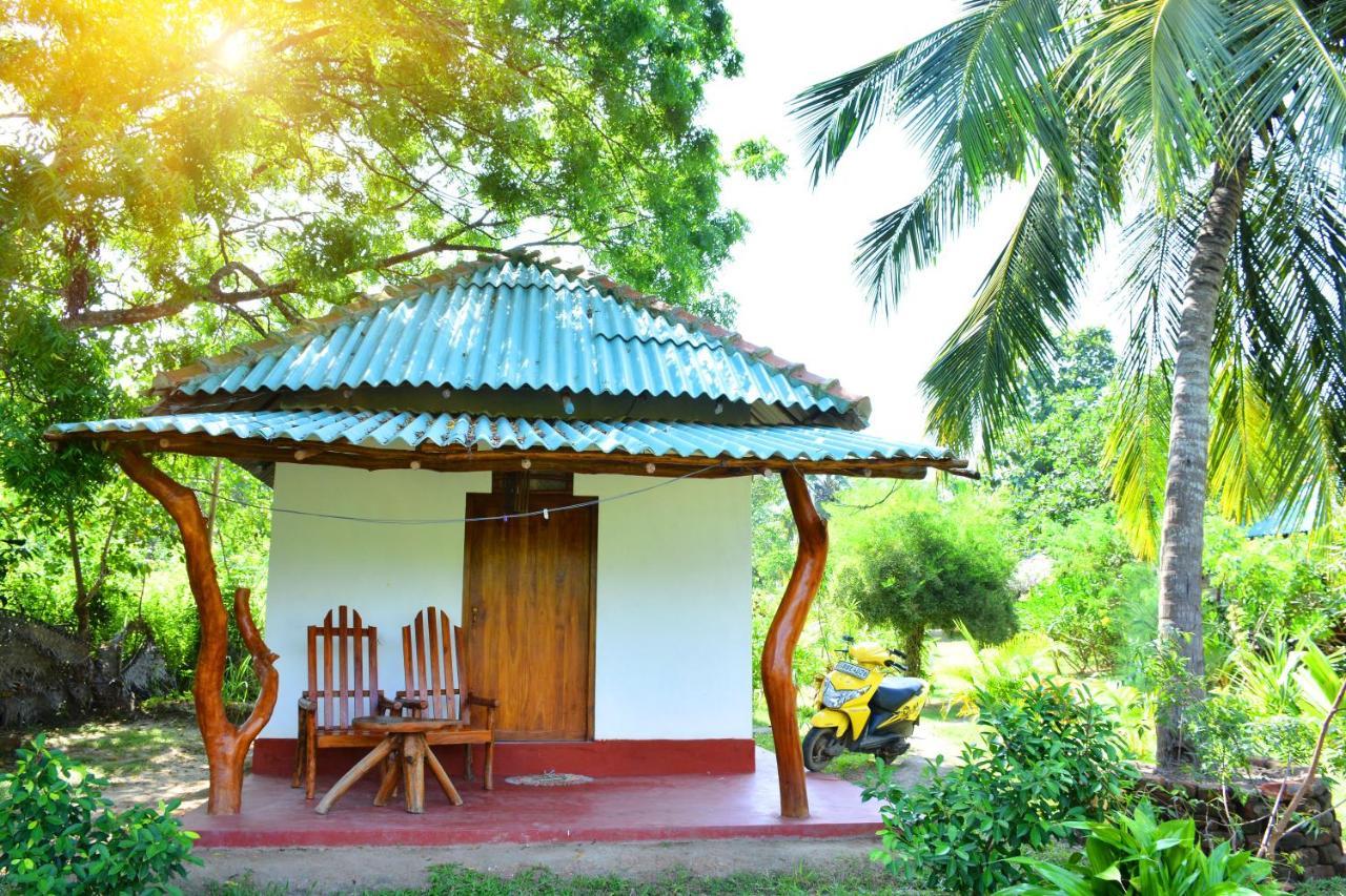Sea Sound Cabana & Restaurant Tangalle Buitenkant foto