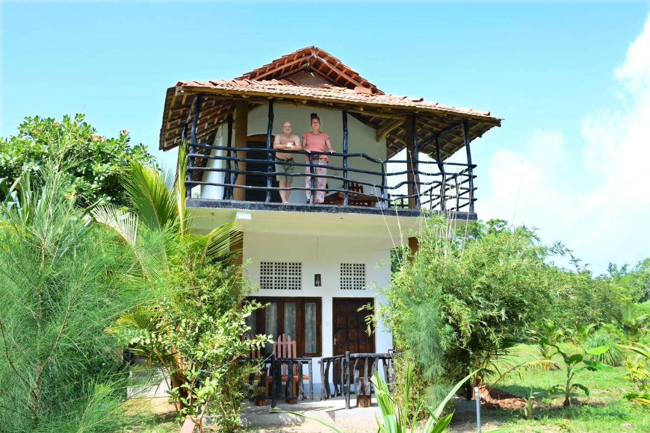 Sea Sound Cabana & Restaurant Appartement Tangalle Buitenkant foto