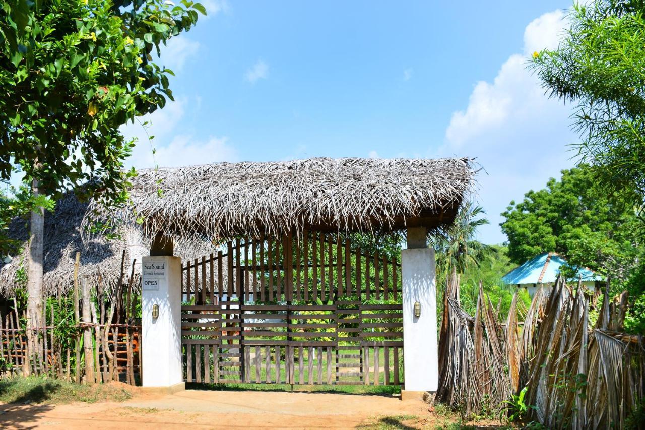 Sea Sound Cabana & Restaurant Appartement Tangalle Buitenkant foto